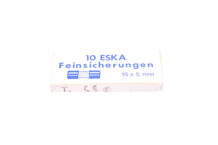 POMALÁ TAVNÁ POISTKA ESKA 515.311 ZKTM-0.25A 250V, 0.25A, 5X15MM, 10PCS