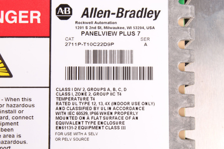 ALLEN BRADLEY 2711P-T10C22D9P