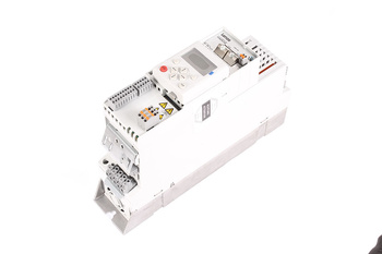 LENZE E84AVSCE3024SXS-ECKXX INVERTER E84AVSCE3024SX+E84AYCECV+EZAEBK1001