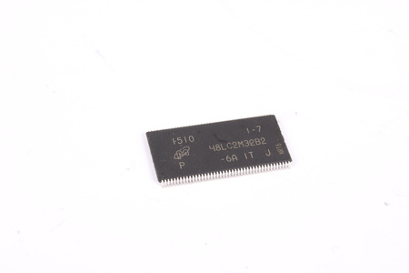MICRON MT48LC2M32B2P-6A IT:J