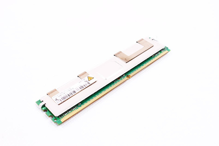 QIMONDA HYS72T128420HFD-3S-A 1GB 2RX8 PC2-5300F-555-11-B0