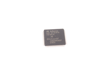 INFINEON SAK-XE164FM-72F80LR AB