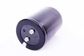 KONDENZÁTOR NICHICON 8200UF 400V NY