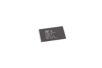 STMICROELECTRONICS M29W320ET-70N6